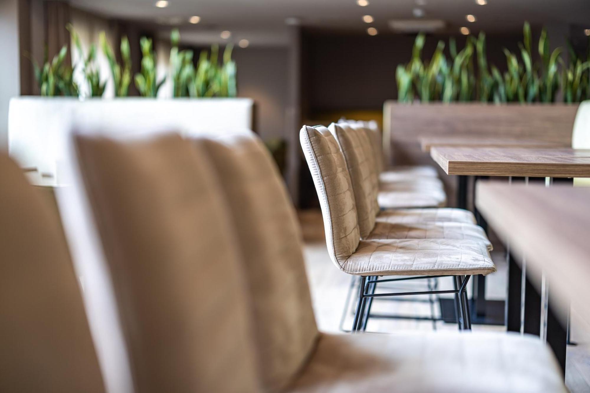 Platzhirsch Living Hotell Kelsterbach Eksteriør bilde